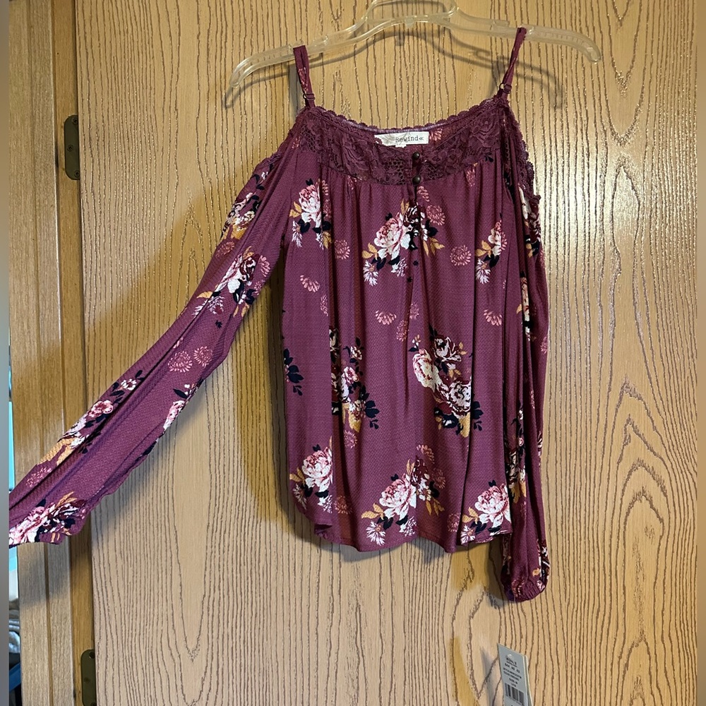 Magenta with flower pattern flowy long sleeve top with shoulder cut outs